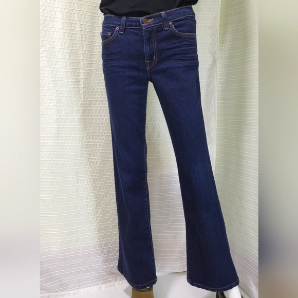 J Brand LOW Rise Slight Flare Leg Jeans Med-Dark Wash Size 28 - Picture 1 of 7